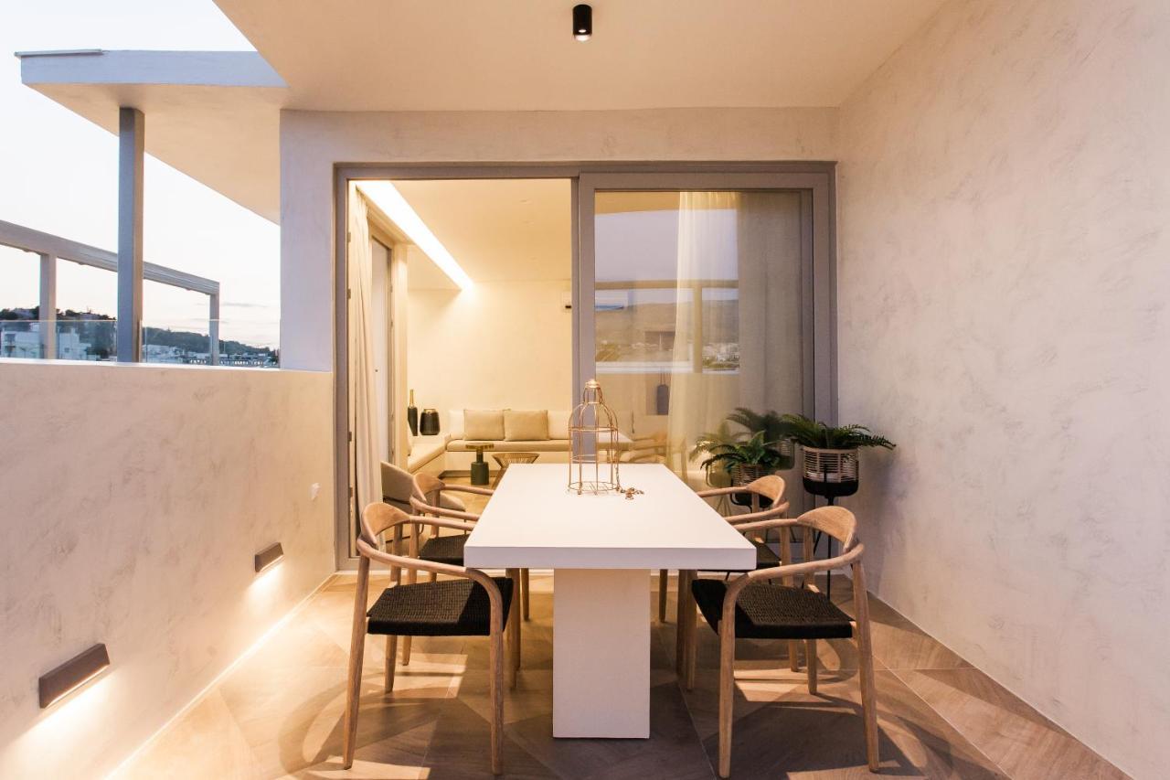 Acron & Apartment